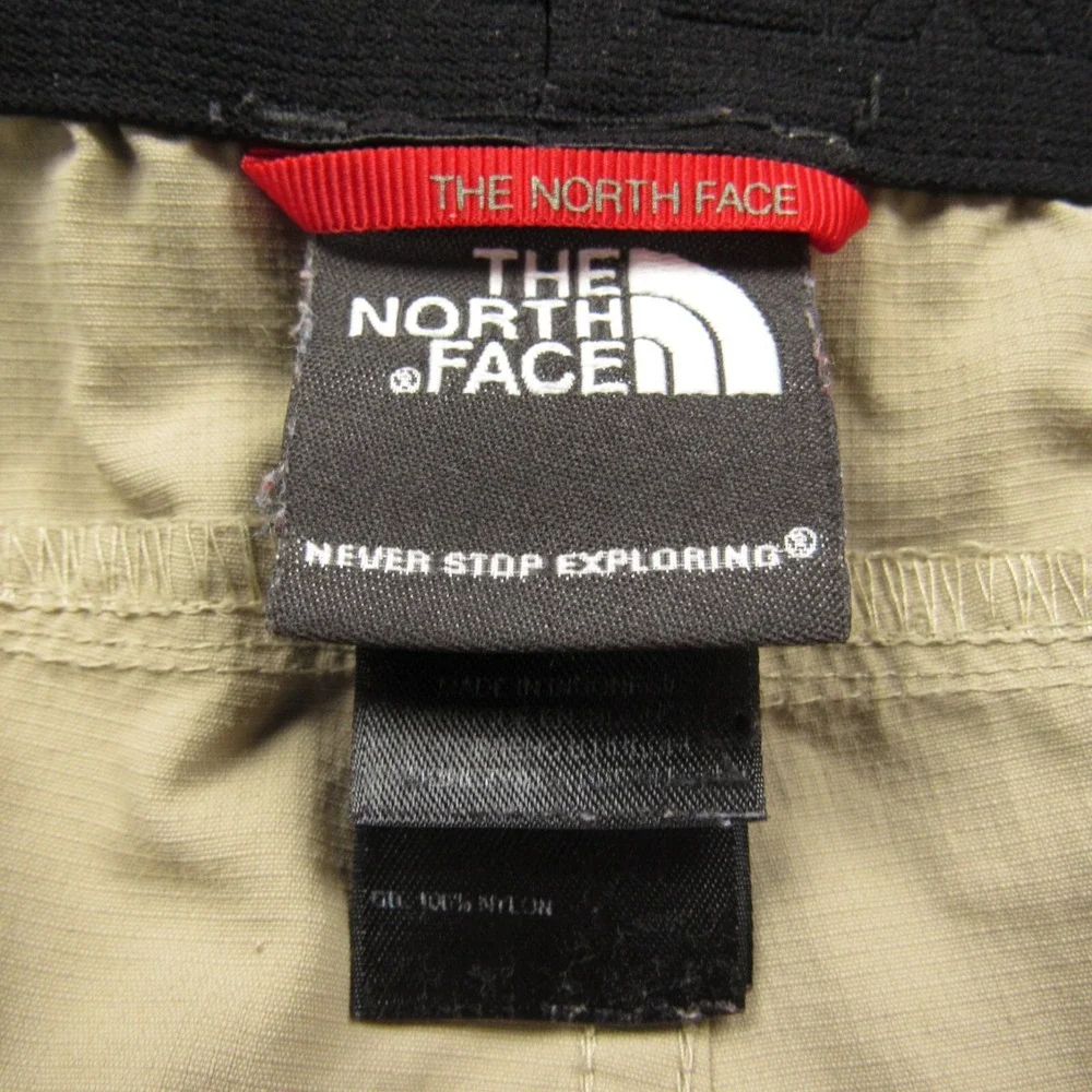 The North Face Shorts Men‎ Large Beige Nylon Outdoor Hiking Zipper Stow Pocket